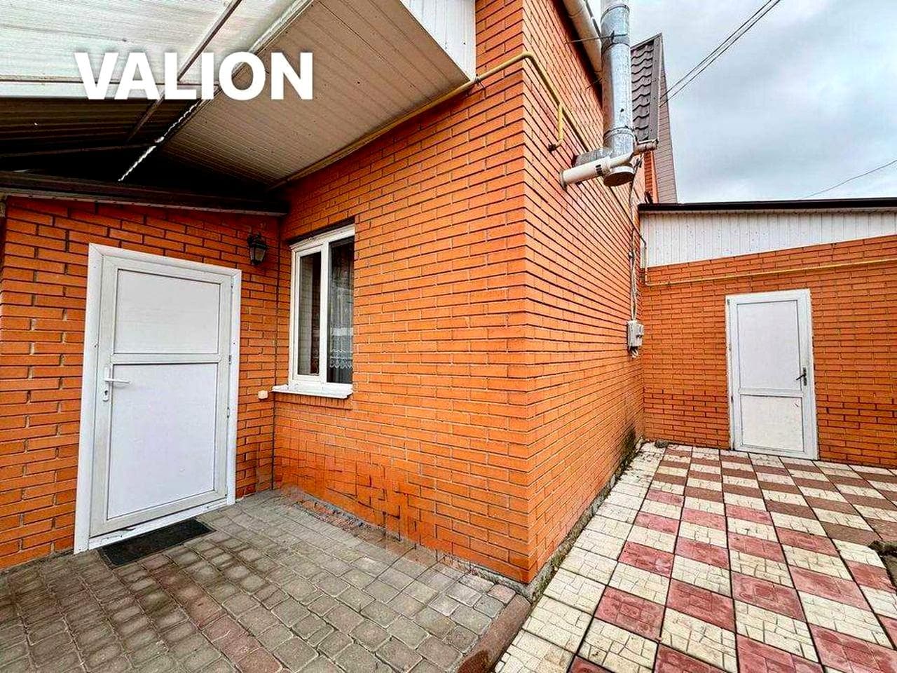Продаж-Жилий БУДИНОК 219 кв.м на 10 сотках 100м від Київський Шлях