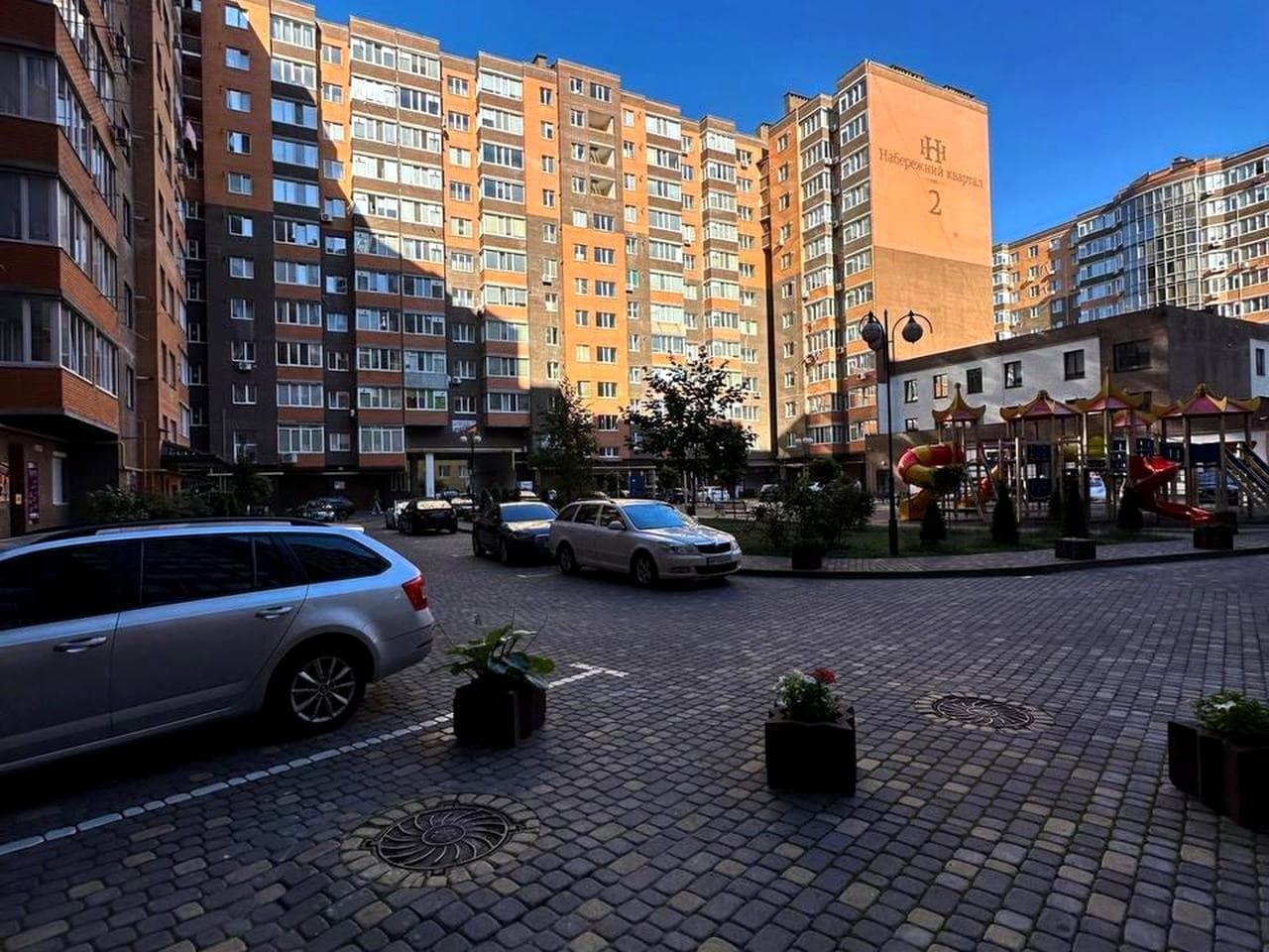 Чорновола вул., 29