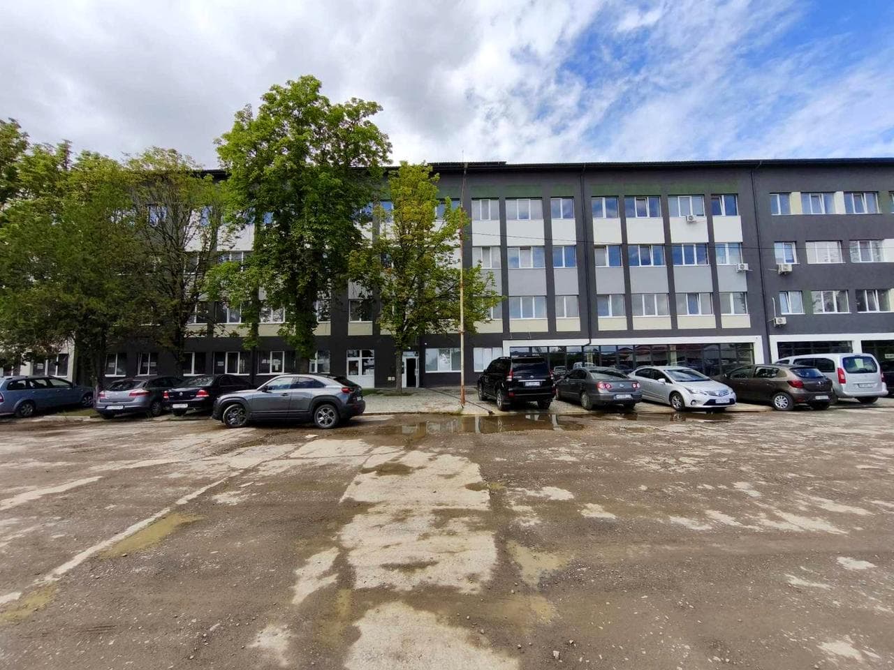 Сергія Мартина вул., 4