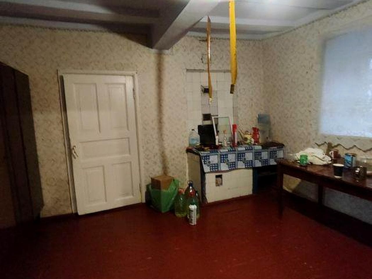 Продам хату и 20 соток земли.