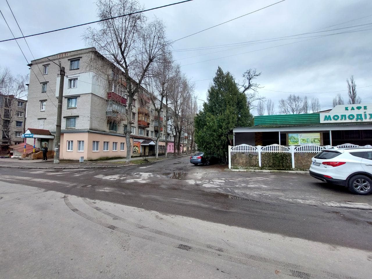 Шкільна, 13/10