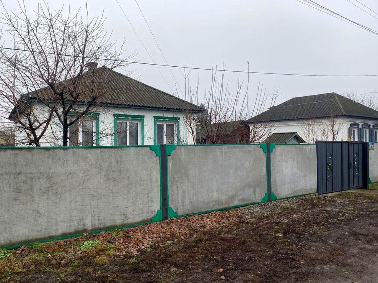 Продам добротний дім