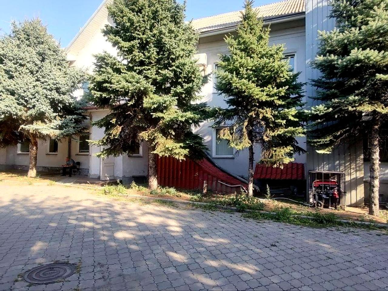 Богдана Хмельницького просп. (Героїв Сталінграда), 38а