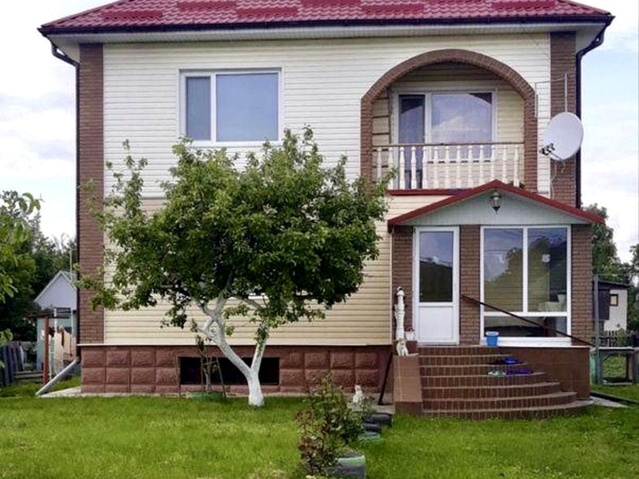 Продам двоповерховий будинок