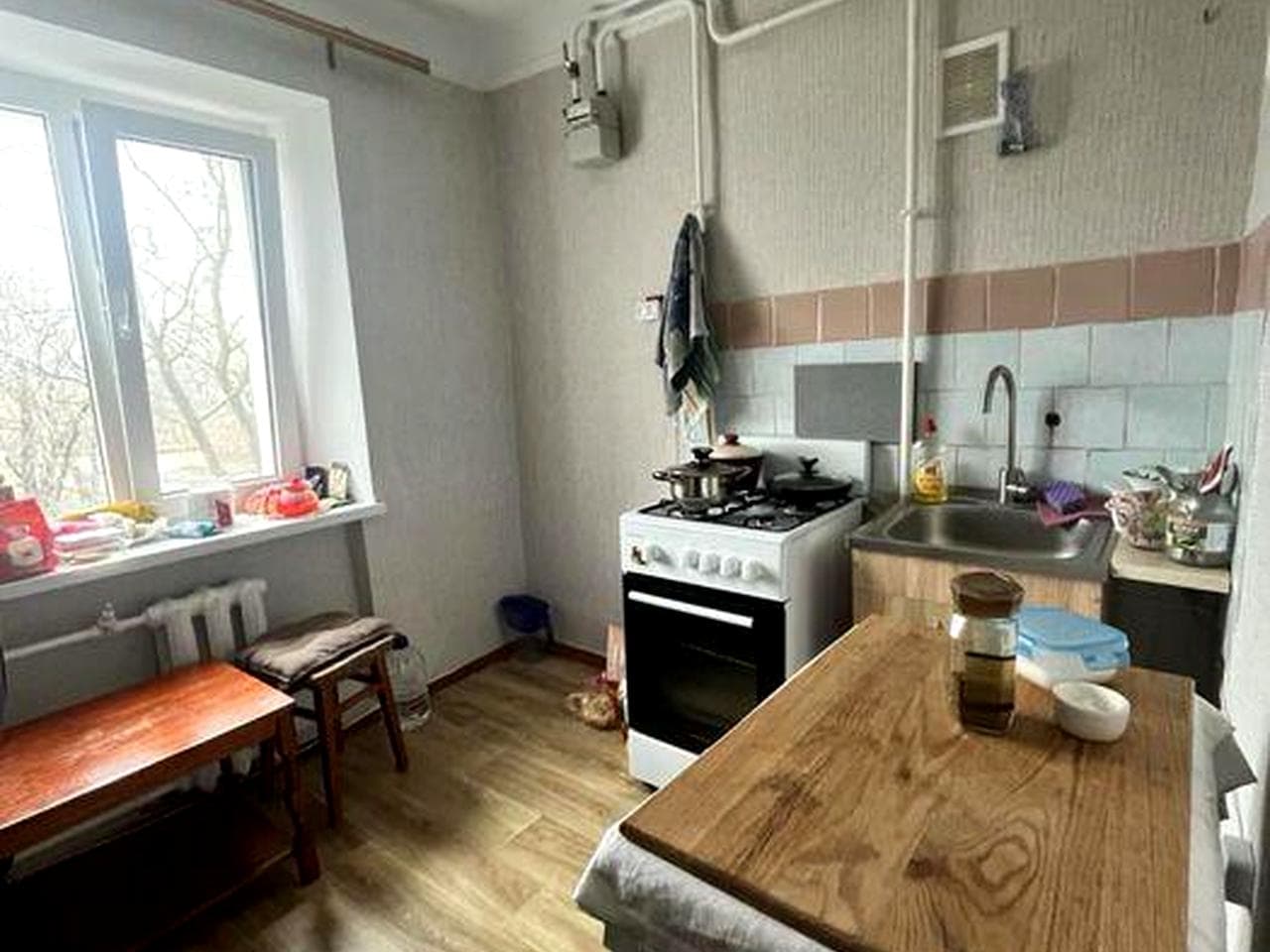 Продам 2 комнатную кишииневский прэкт центр