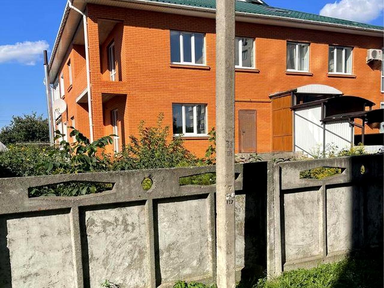 Продам таунхаус. Район 1 Мая