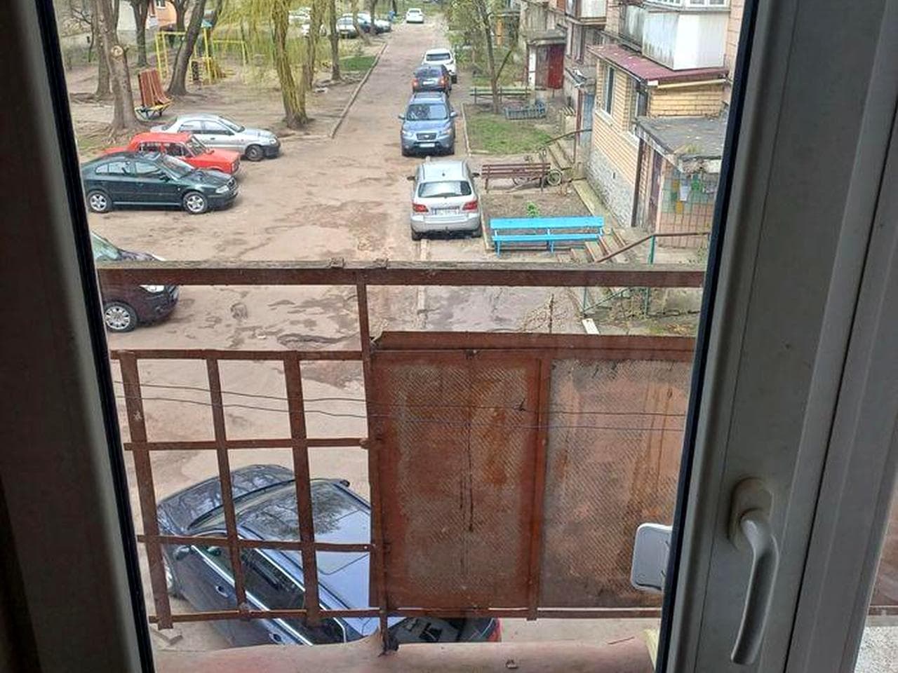 Продам 4-х квартиру  центр міста або поміняю на квартиру  меншої площі