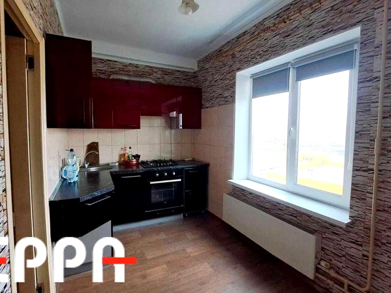 Продаж 3-кімнатної квартир на Пісках вул. Нагнибіди