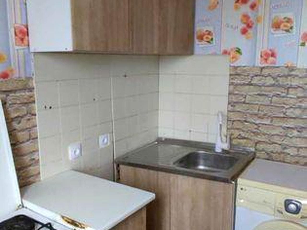 Продажа 2-х к. квартиры  в   Корабельном районе.
