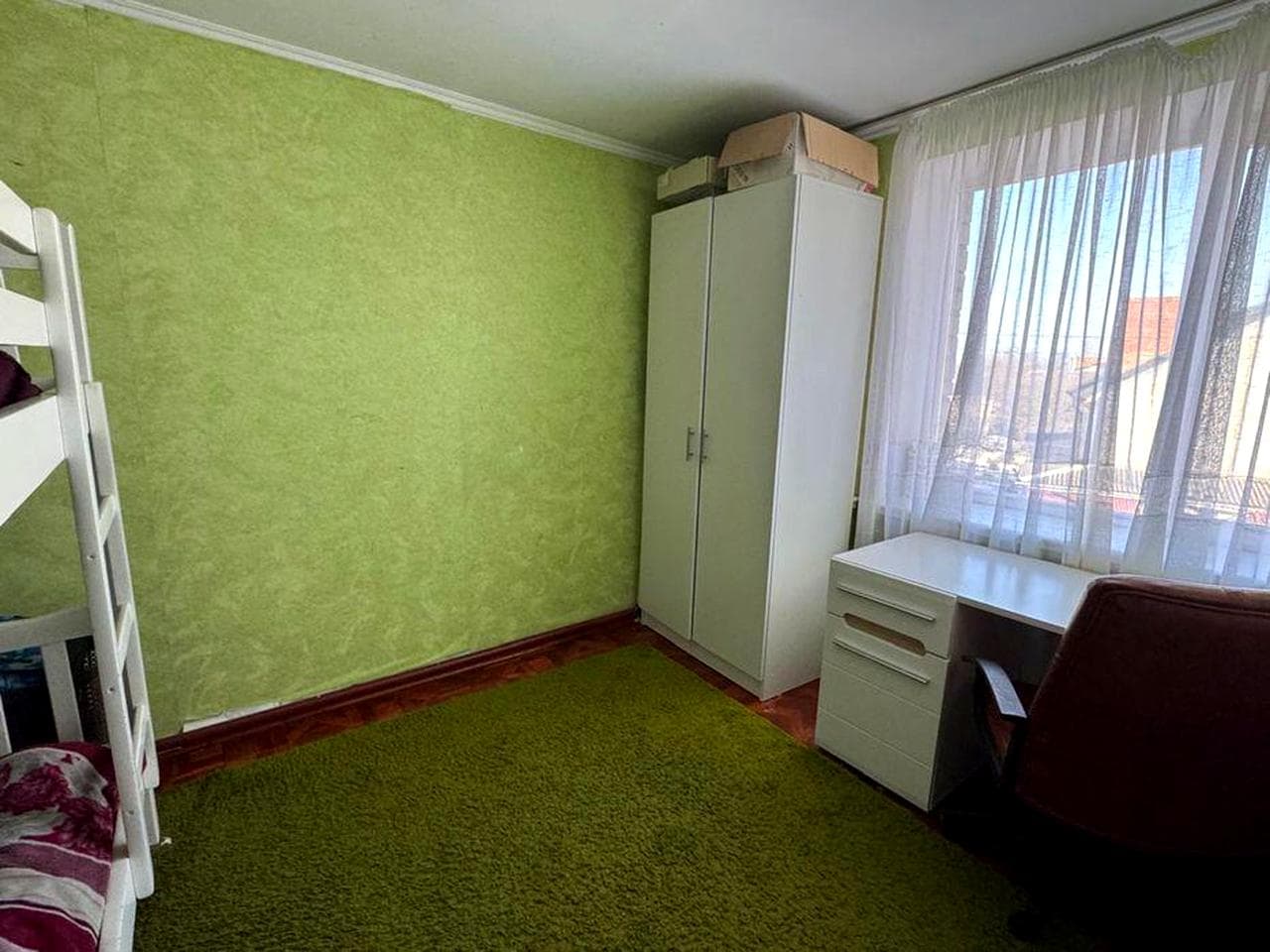 Продаж 3-х кімнатної квартири з автономним опаленням.