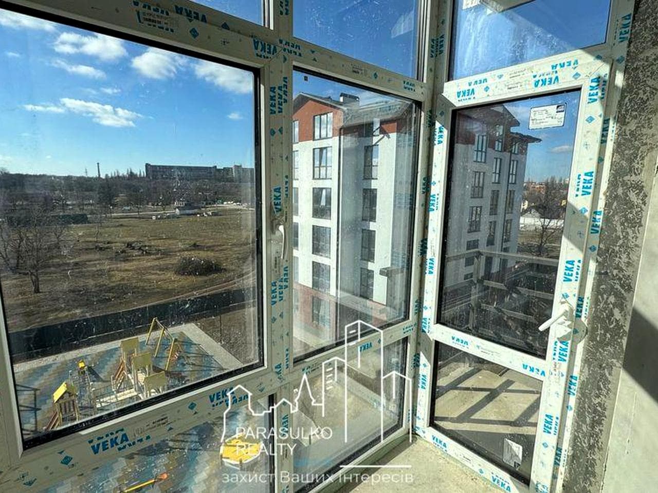 Продам простору 3-х кімнатну квартиру ЖК Джем Таун