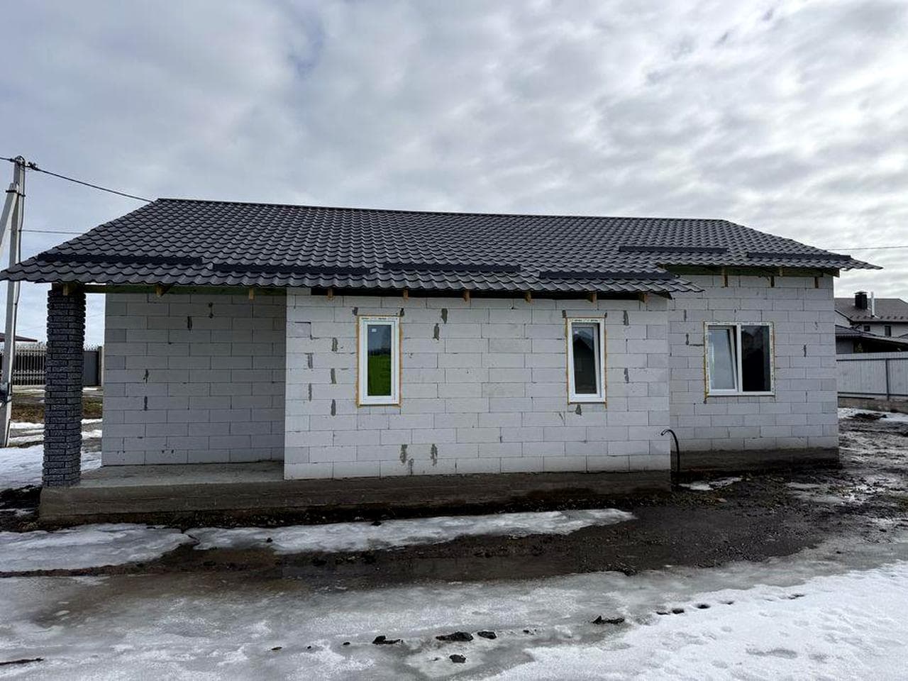 Продам будинок по вул.Малишка ( 95 кв.метрів)