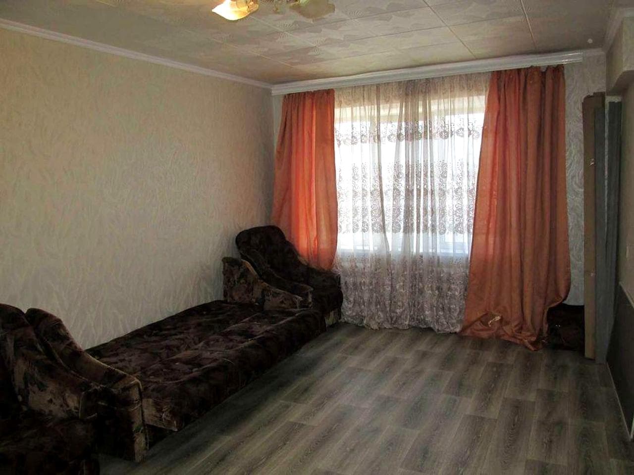 Продам 2 кімнатну квартиру по пр. Соборному (р-н Центру зайнятості)