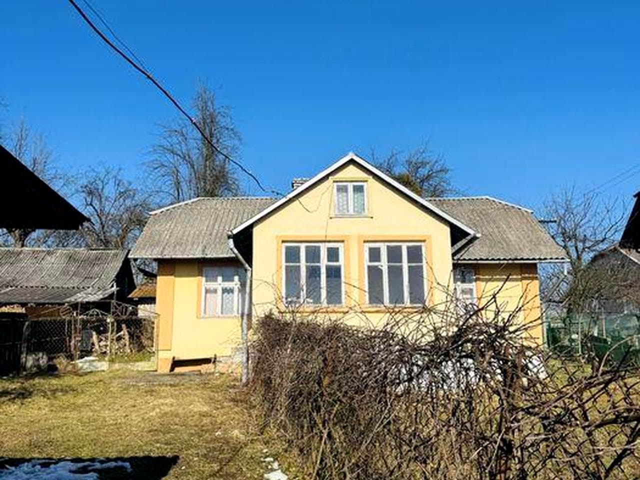 Продається будинок з земельною ділянкою, у м.Новий Розділ.