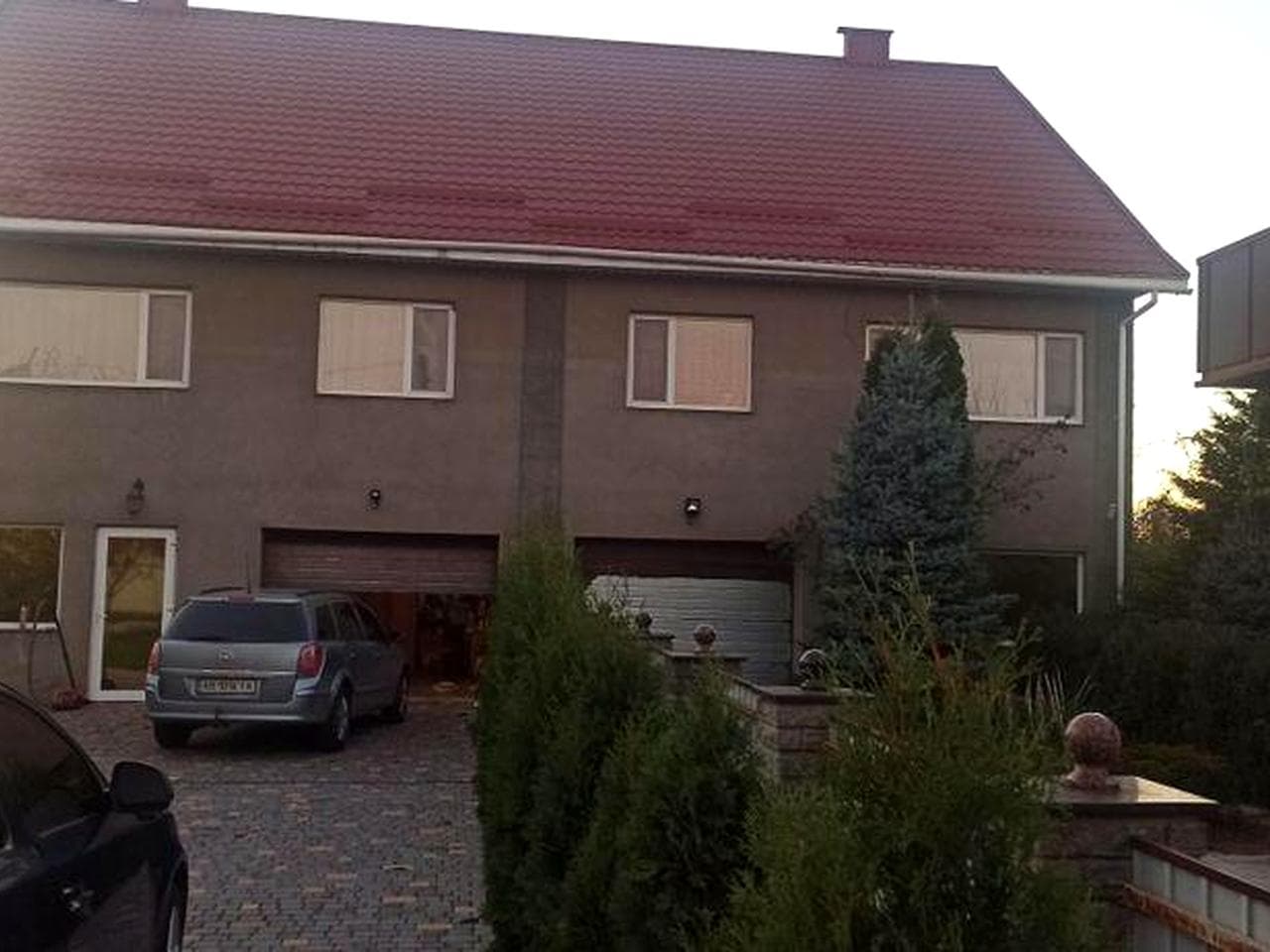 Комфортний будинок в центрі міста
