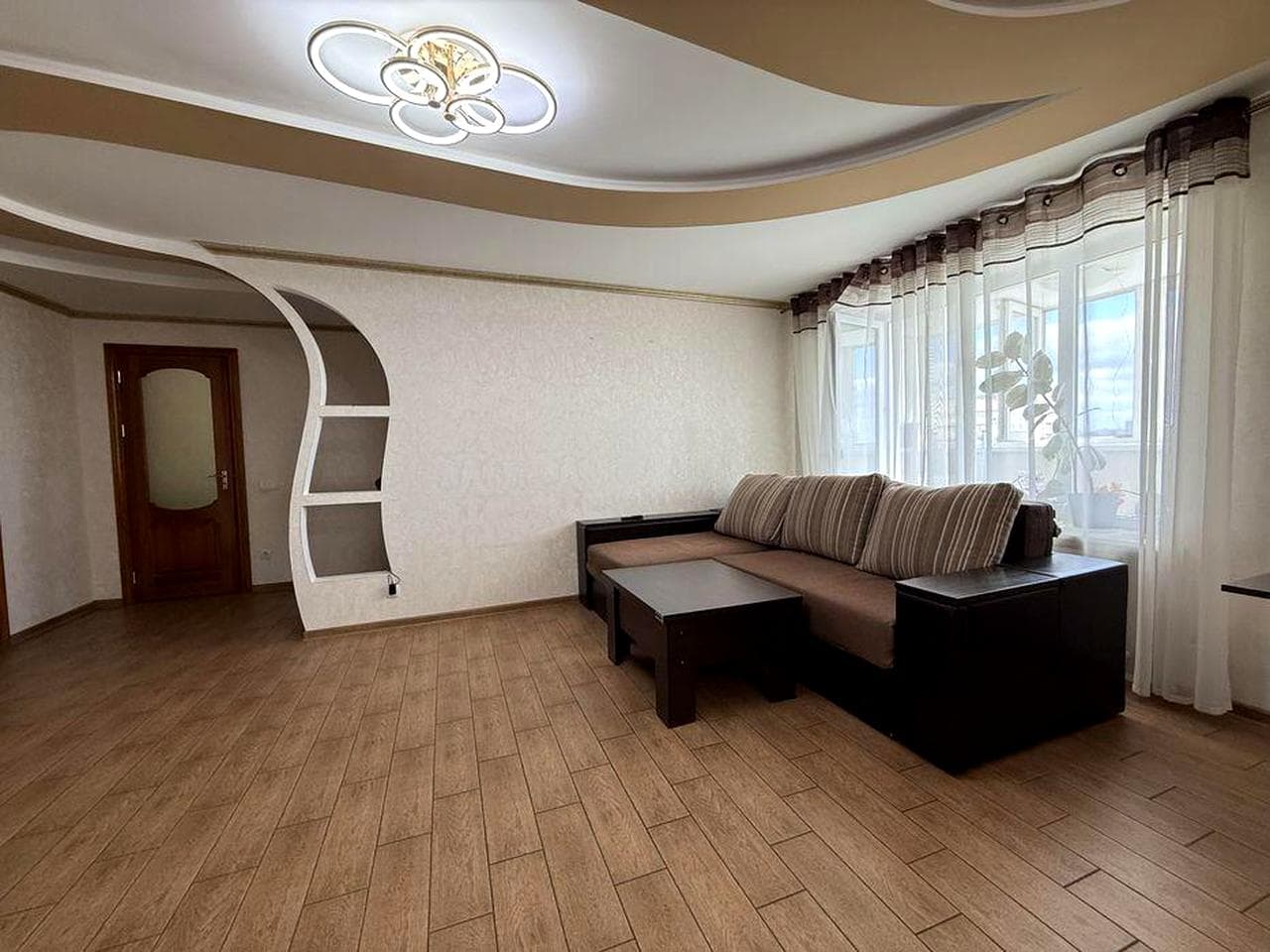 Продам 3 кімнатну квартиру район 4 школи
