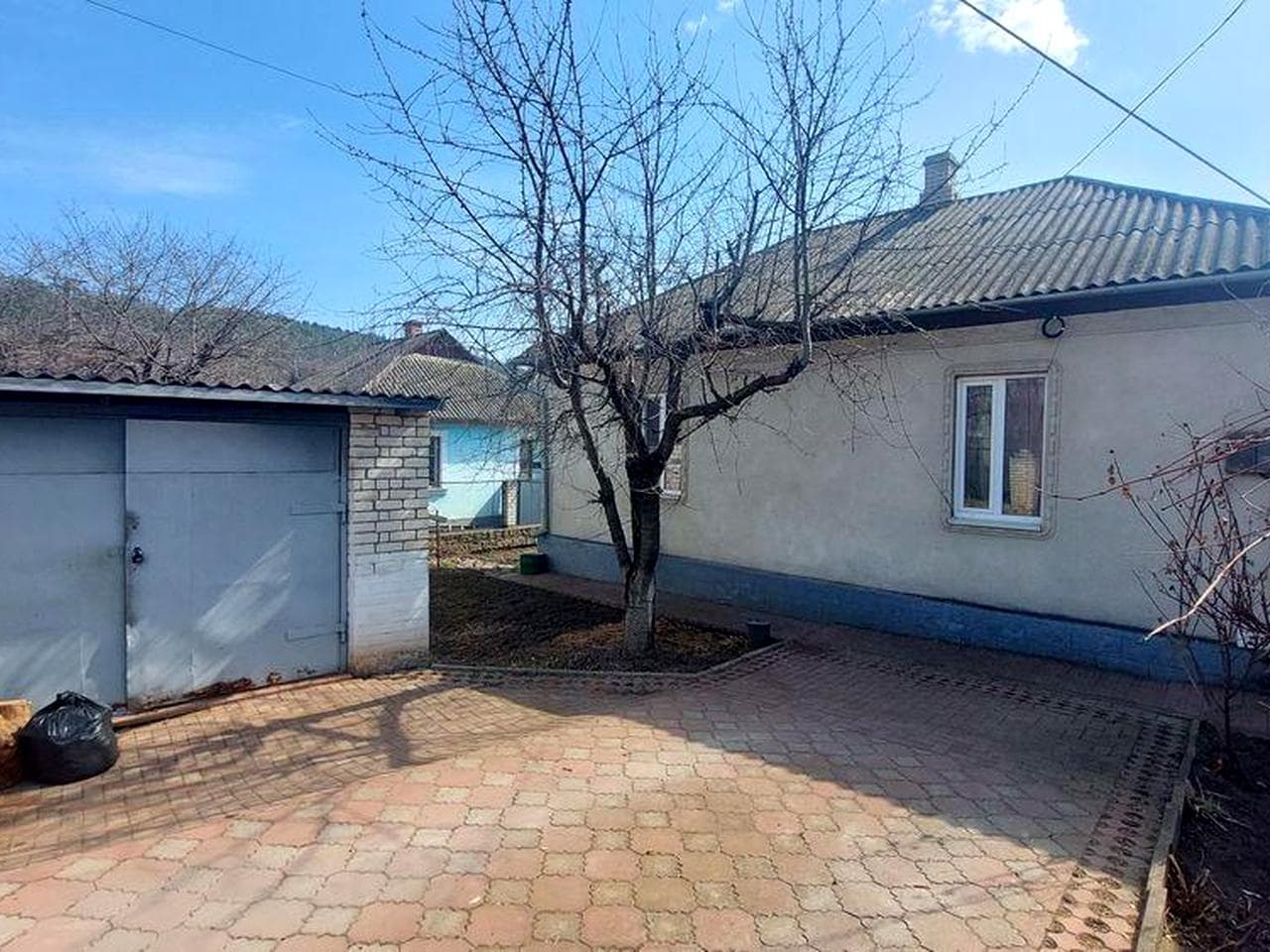 Продам будинок. Вул.Старицького,28.