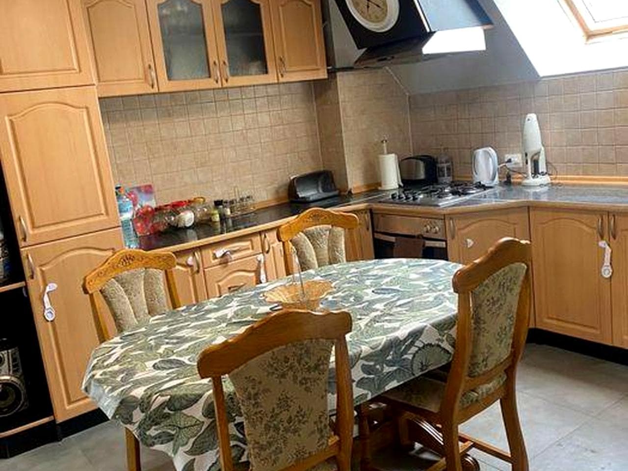 Продам будинок 206 м2 два гаражи приват ділянка 3,5 сотки Берегово