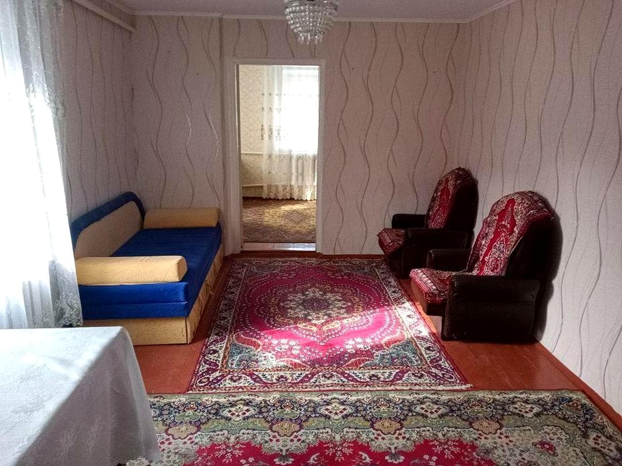 Продається пів будинку зі зручностями  в м. Жмеринка .