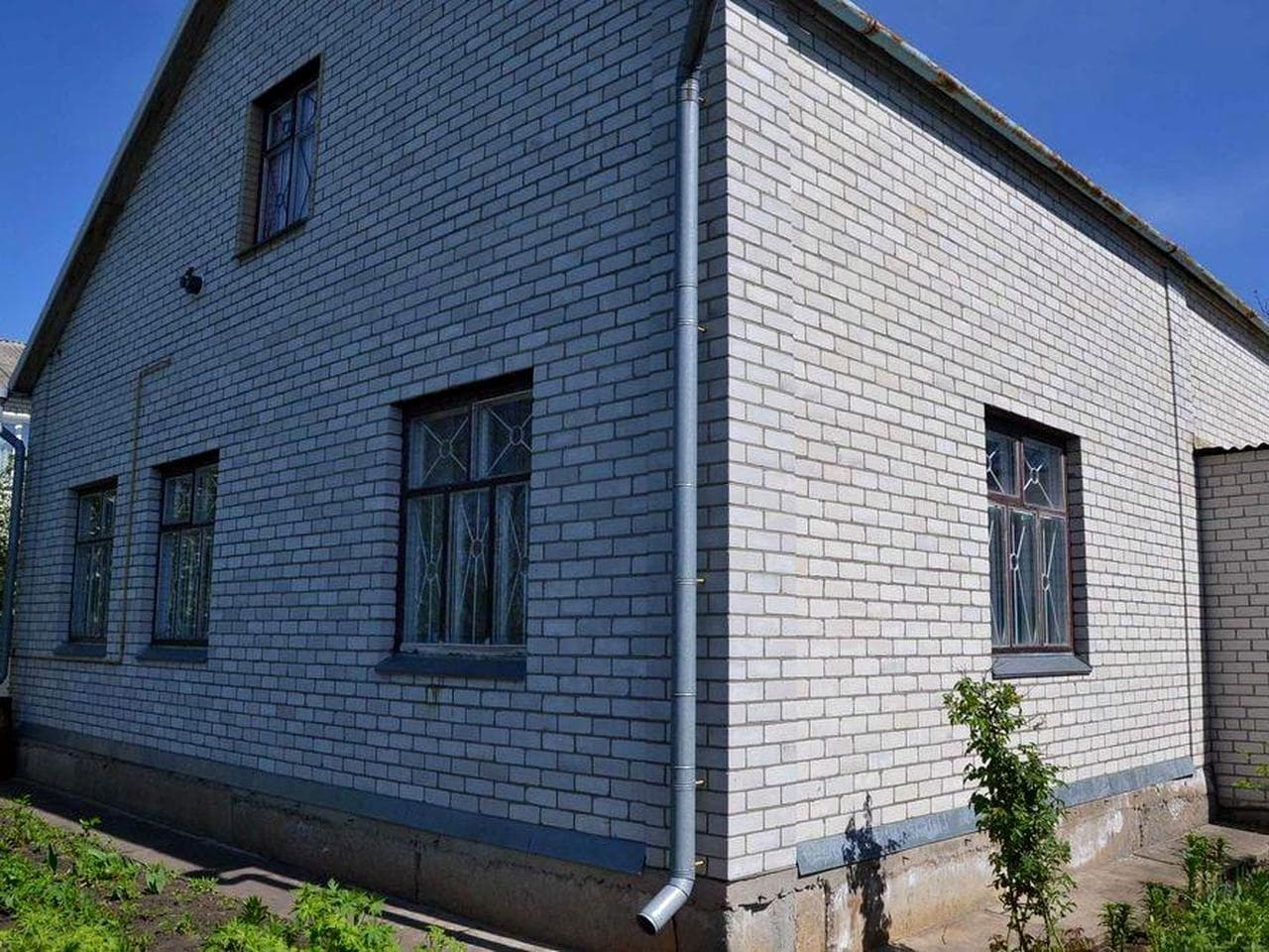 Продам новий великий будинок в м. Берестин (м. Красноград)