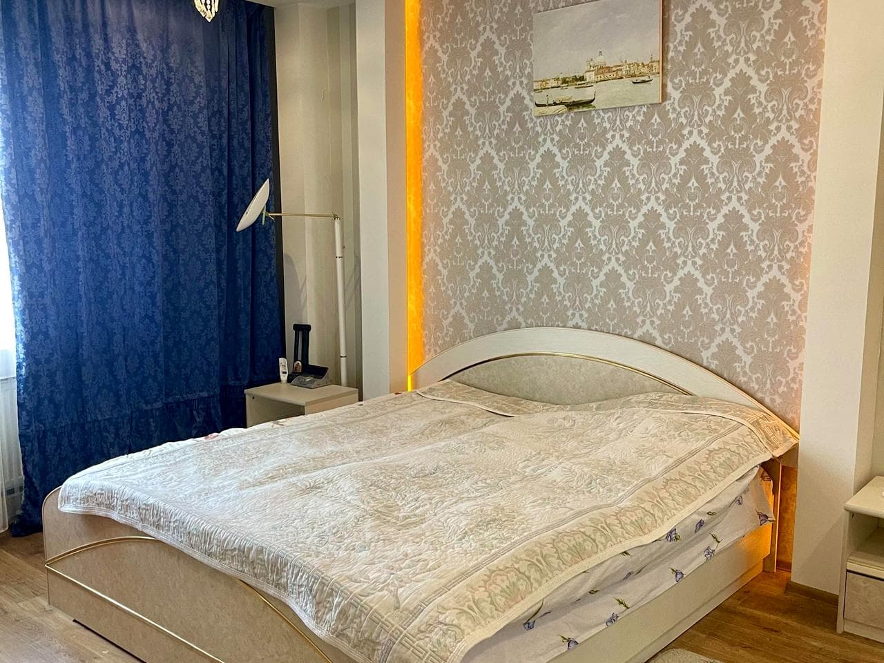 Валерія Лобановського вул., 19