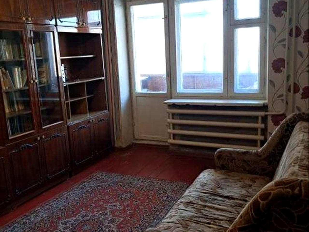 ПРОДАМ ТРИКІМНАТНУ квартиру під капітальний ремонт. Вул. Мацієвського,