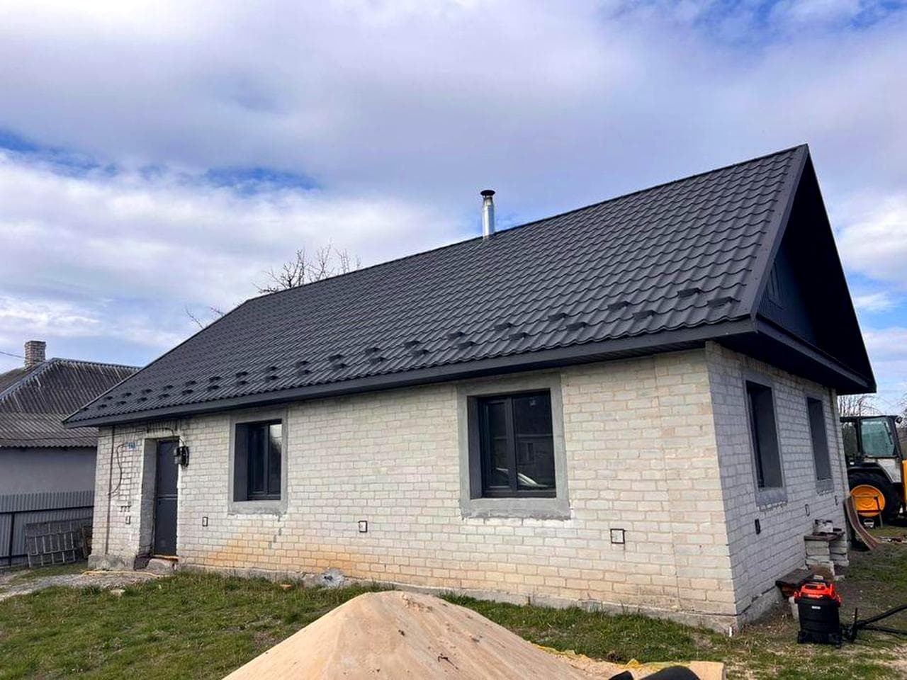 Терміновий продаж будинка з гарним розташуванням