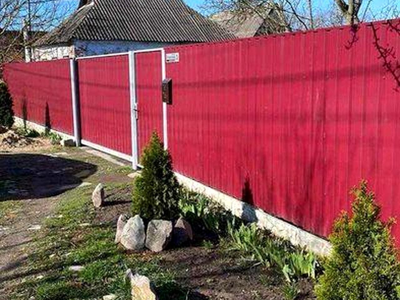 Продам будинок в Охтирці з усіма інженерними системами.