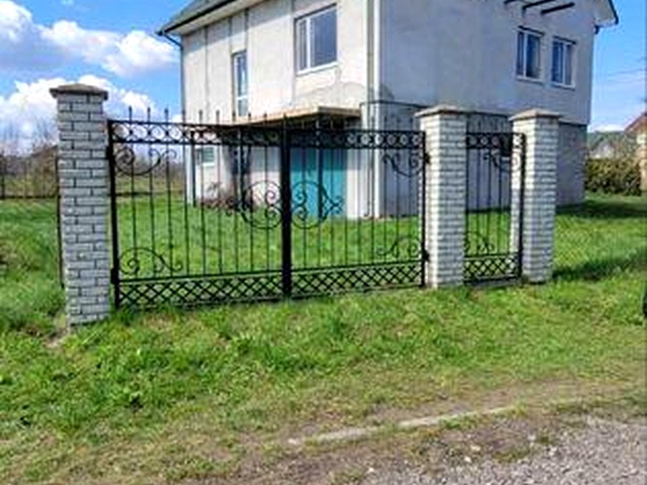 Терміновий продаж будинку