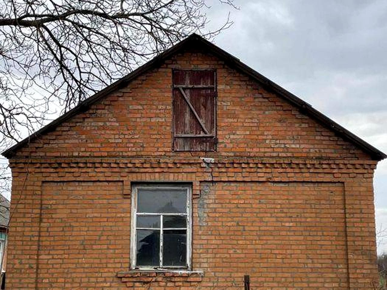 Продам будинок (без внутрішніх робіт)