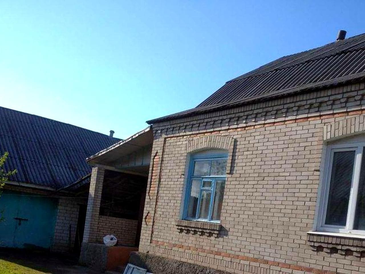 Будинок до річки 9м на 15м в м. Бершадь Вінницька обл.
