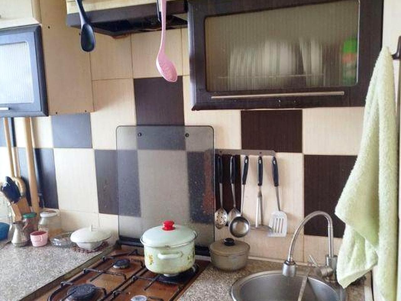 Продам 3-х кімнатну квартиру в Центрі міста( горисполком). Торг Або обмін на будинок Руднік.
