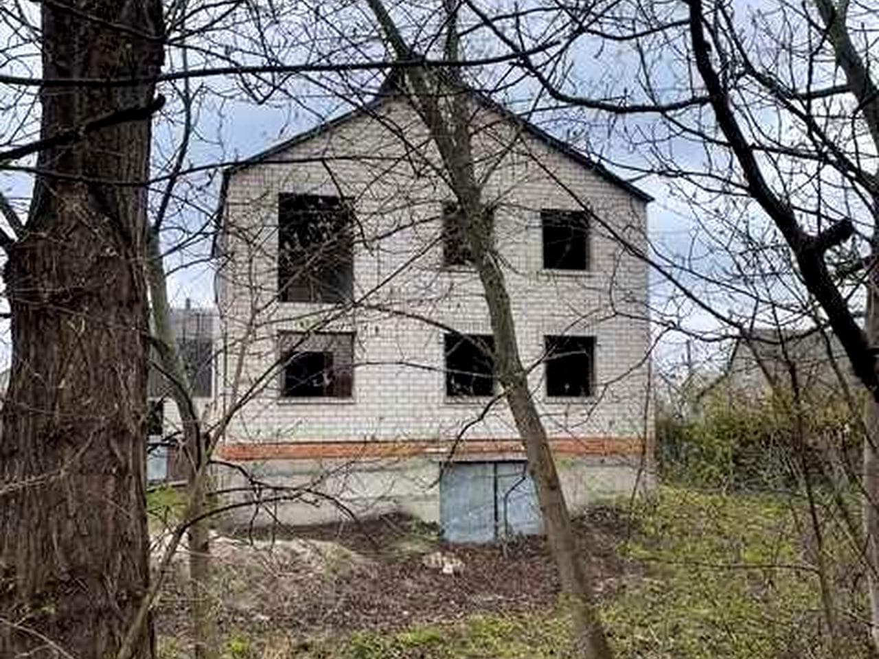 Продам недобудований будинок