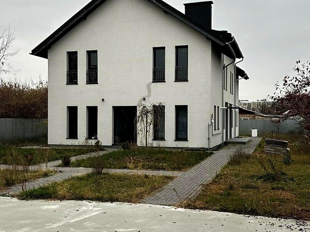 Богдана Хмельницького вул., 11