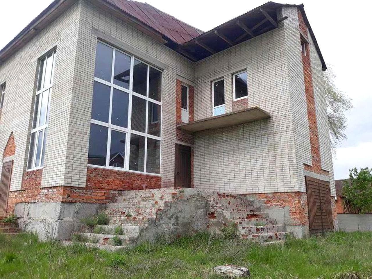 Недобудований будинок