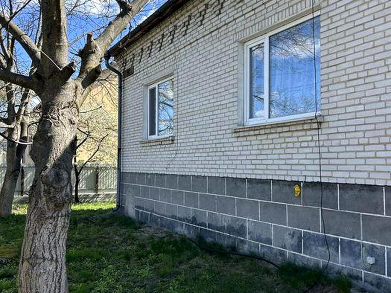 Продаж цегляного будинку в м.Соснівка