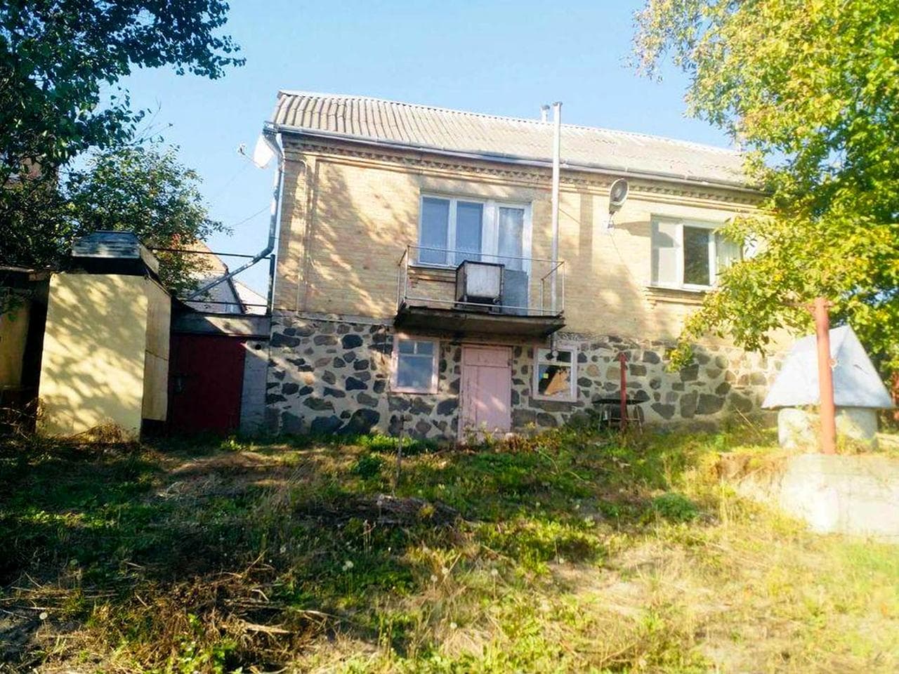 ВІД ВЛАСНИКА, БЕЗ КОМІСІЇ,  цегляний будинок 110 м 2 Фастів  2 гаражі, гостьовий