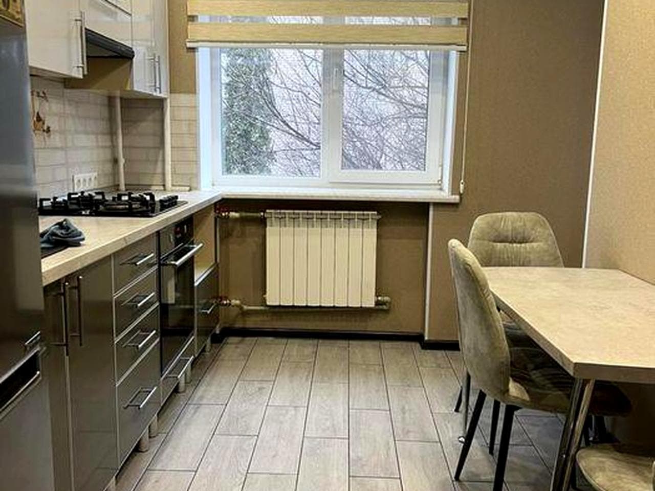 Квартира трикімнатна. Центр міста. Продаж по сертифікату можливий!