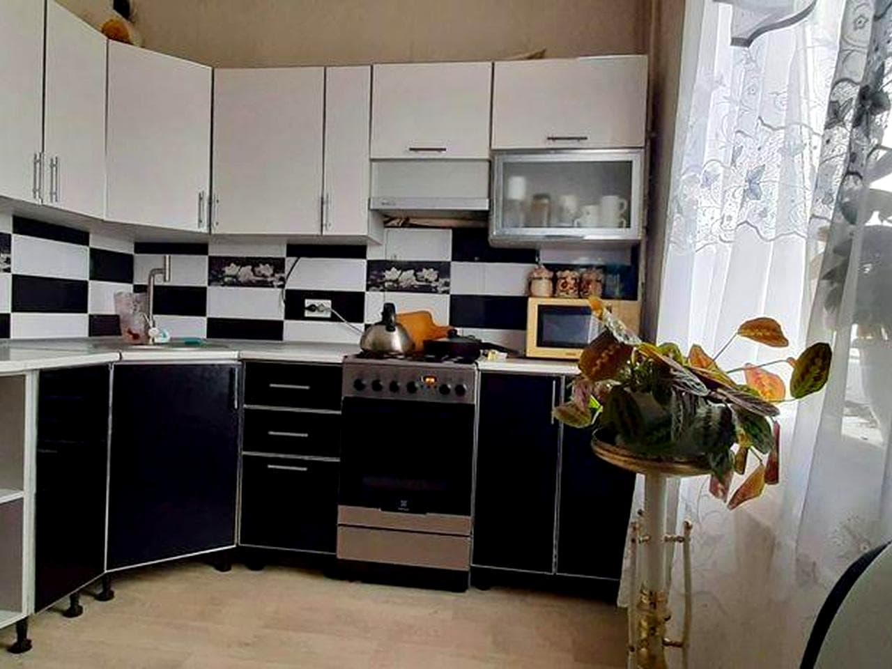 Продам 3-х кімнатну квартиру