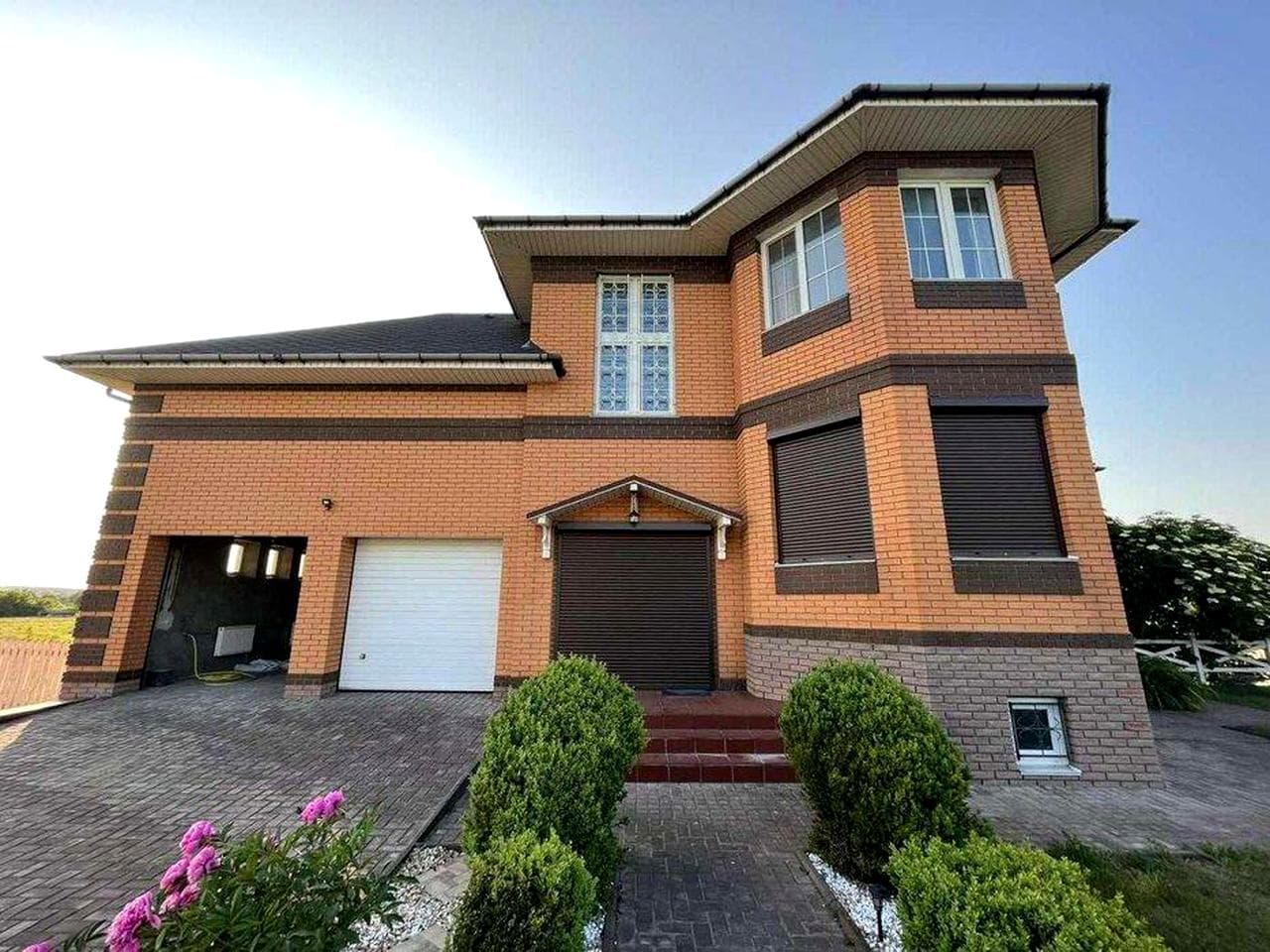 Продаж будинку | Білогородка | 270 м² | 15 соток, Укриття