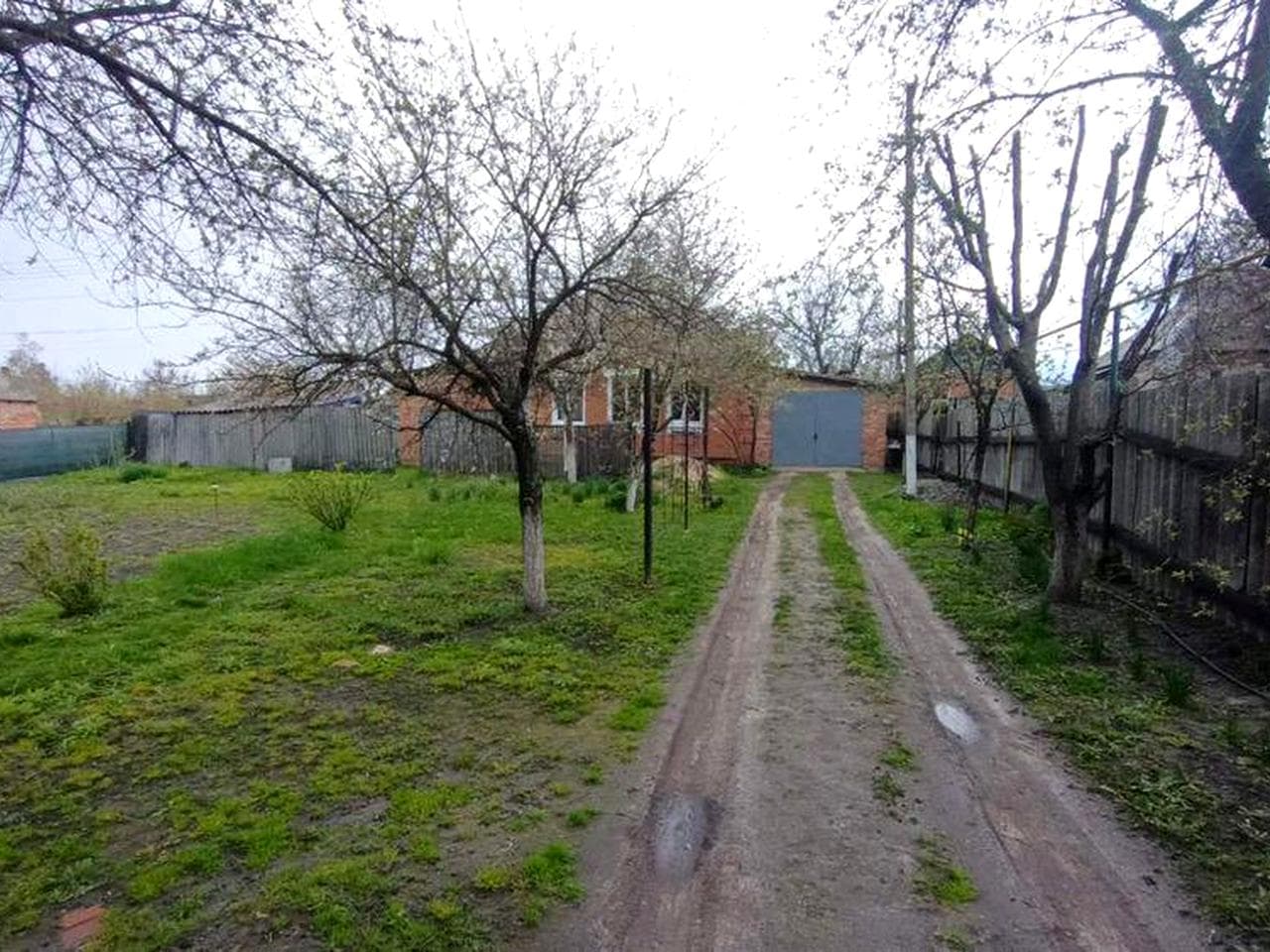 Продам будинок .