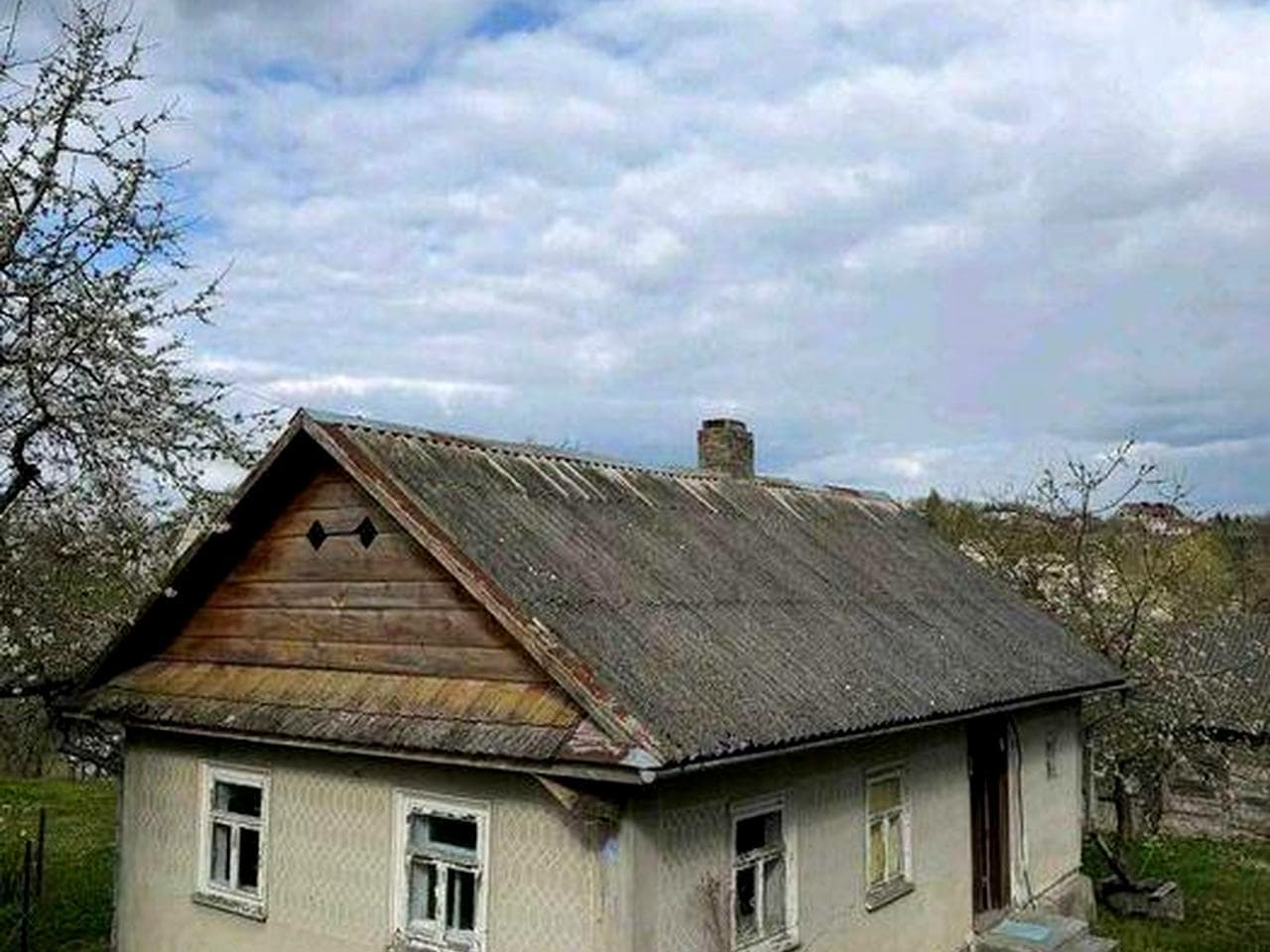 Земельна ділянка з будинком у Кременці
