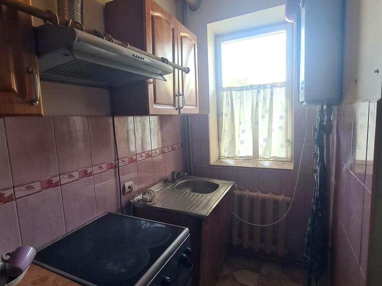 Продається двохкімнатна квартира в м.Берегове.