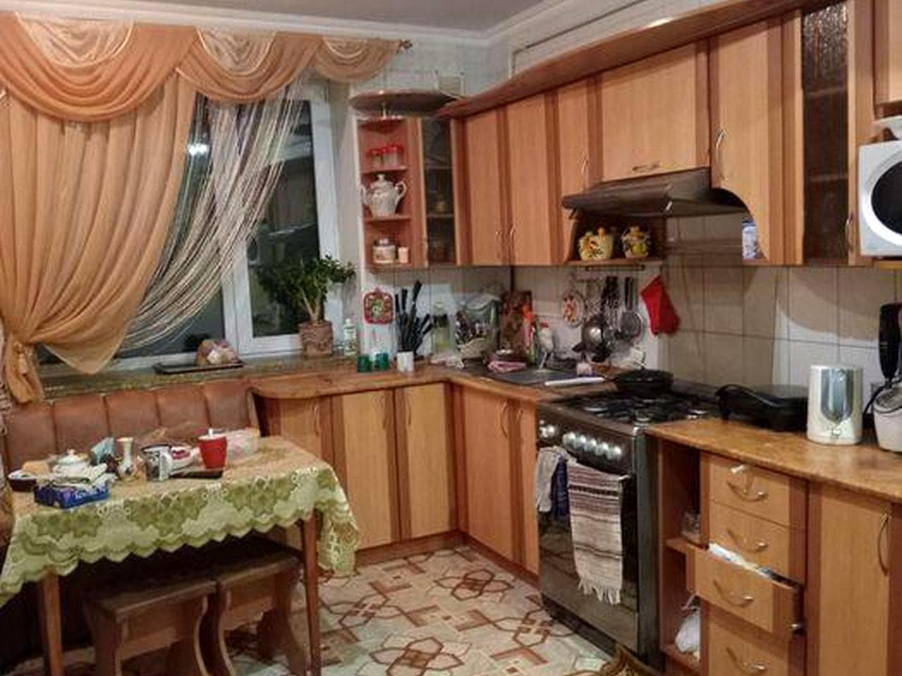 Затишний будинок
