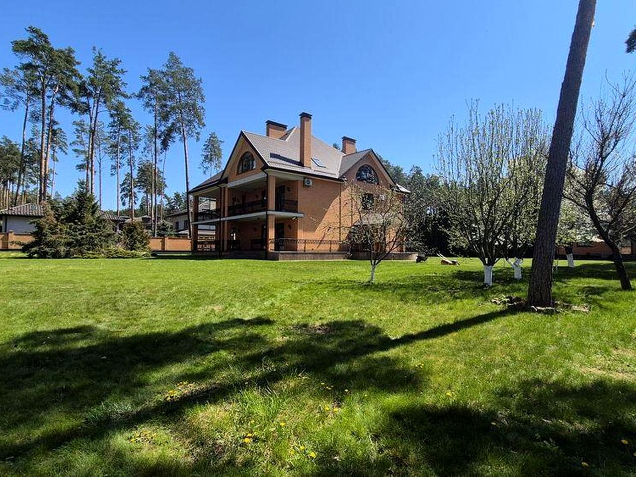 Ексклюзивна резиденція 700 м² у Лісовій Бучі — 30 соток серед сосен