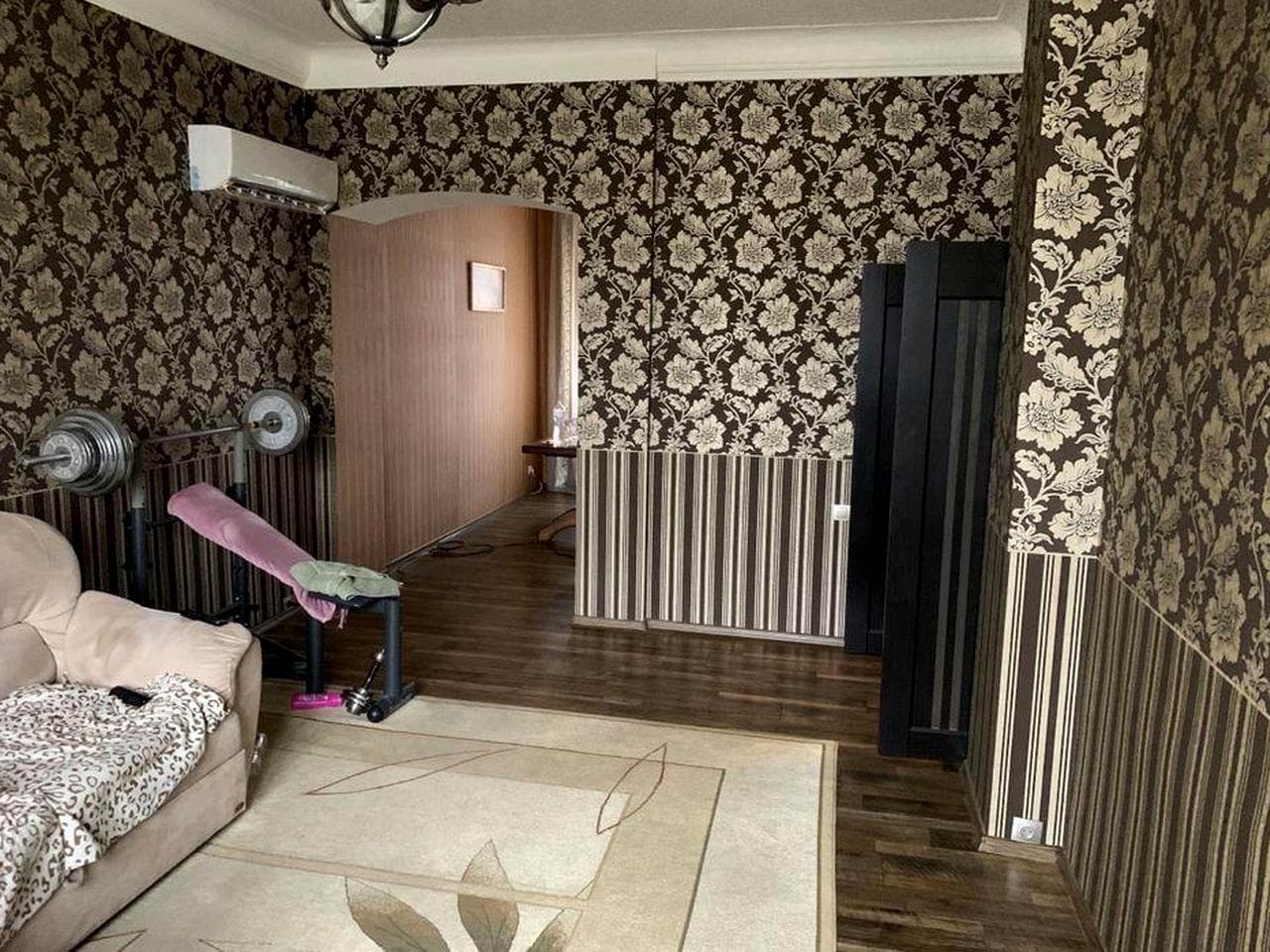 Продам  3 комСталинку 90кв.м Центр!Можно по сертификату
