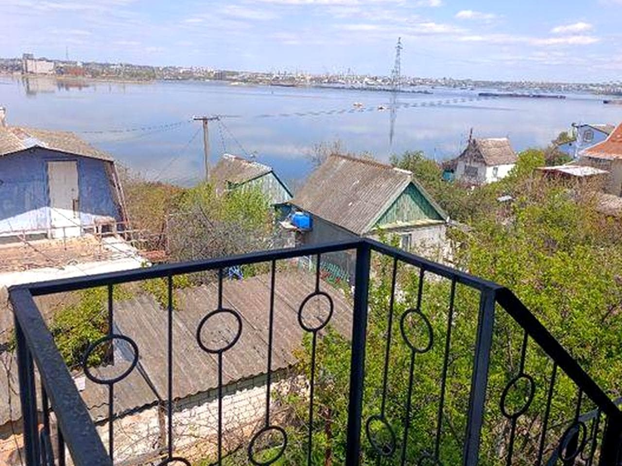 Продаю дачу Велика Корениха ( Сади 4 )