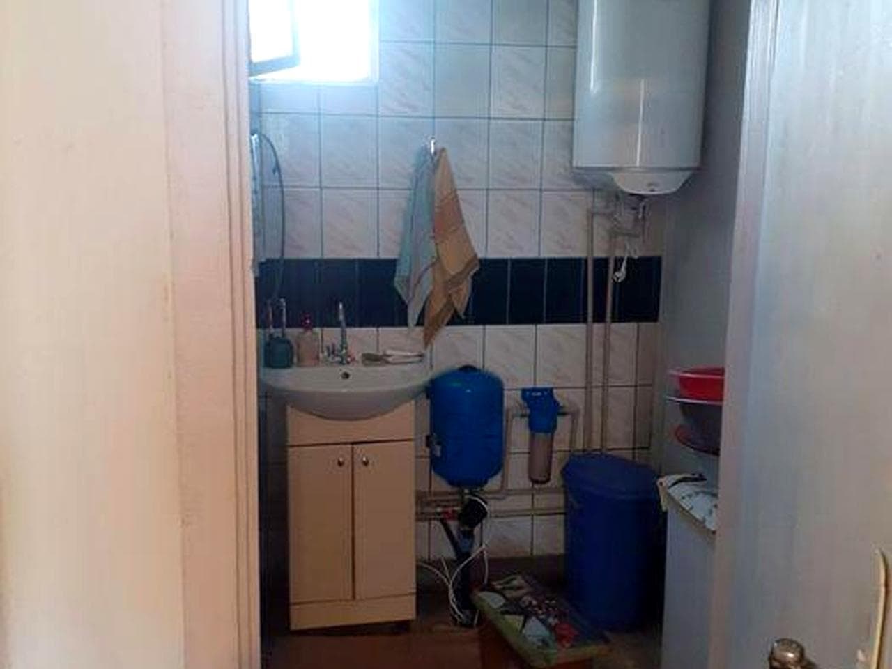 Продам дім ,район дружби гали