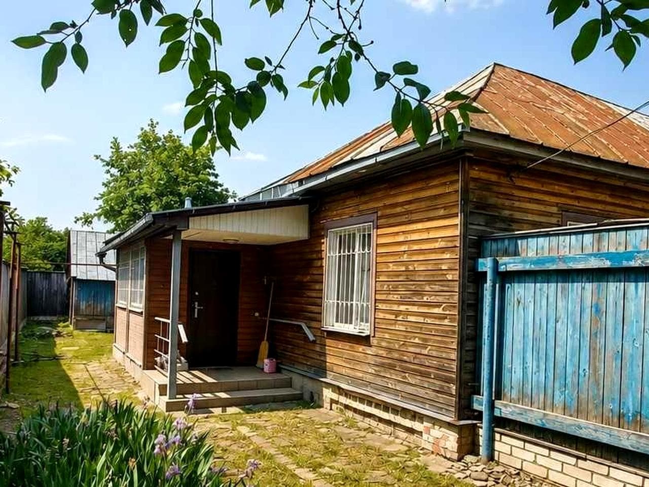 Продається приватний будинок в провулку П. Сагайдачного (Джамбула)