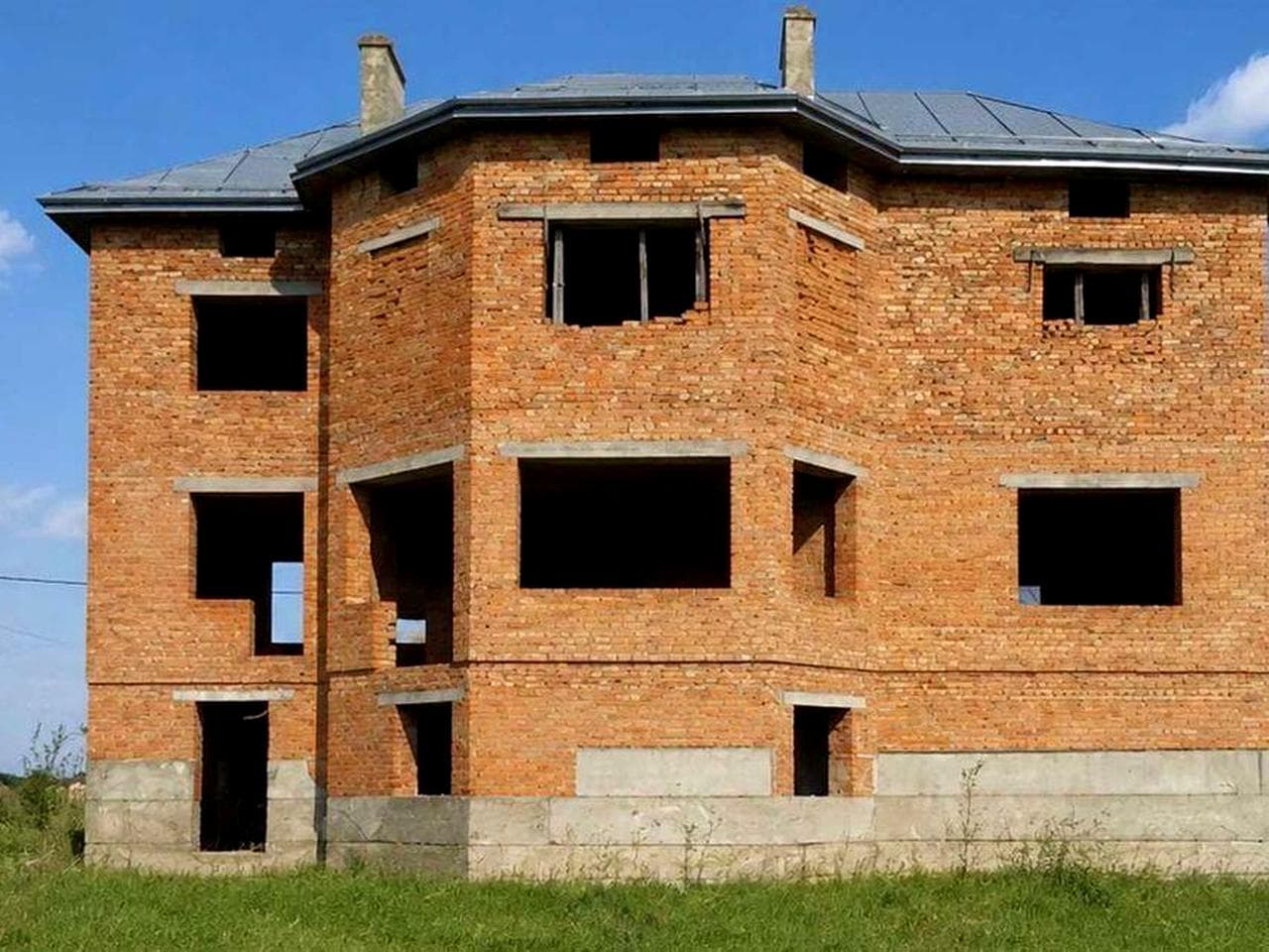 Продаж незавершеного будинку у м. Городок